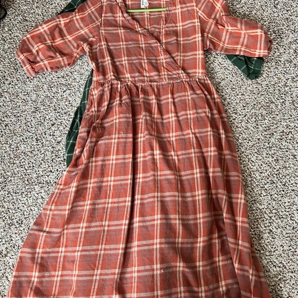 2 pact organic cotton flannel dresses - Picture 2 of 7